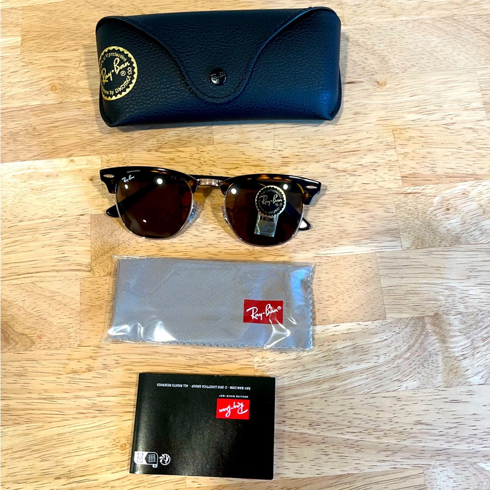Brand new Ray-Ban sunglasses. Amazing condition and have never been worn.